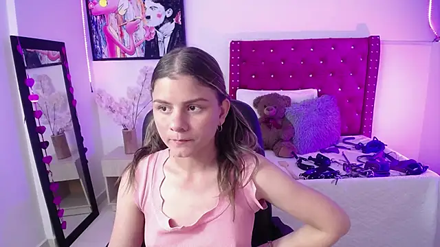 Snapshot of ValeAmayaa chatting on March 17, 2025, 9:23 pm ValeAmayaa online show from March 17, 2025, 9:23 pm