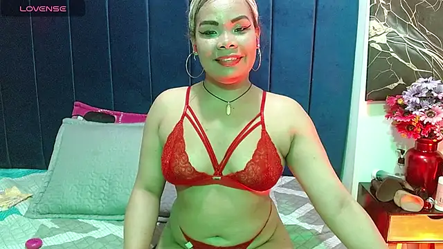 Snapshot of Mariana_star1 chatting on November 8, 2025, 4:45 am Mariana star1 online show from November 8, 2025, 4:45 am