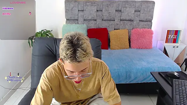 skinny bigcock02 online show from December 3, 2025, 8:51 pm