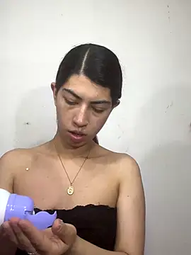 Snapshot of Cassie_bloom chatting on September 26, 2025, 11:20 pm Cassie bloom online show from September 26, 2025, 11:20 pm