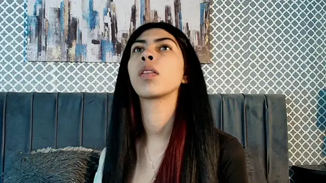 Snapshot of Cassie_bloom chatting on October 7, 2025, 3:36 am Cassie bloom online show from October 7, 2025, 3:36 am