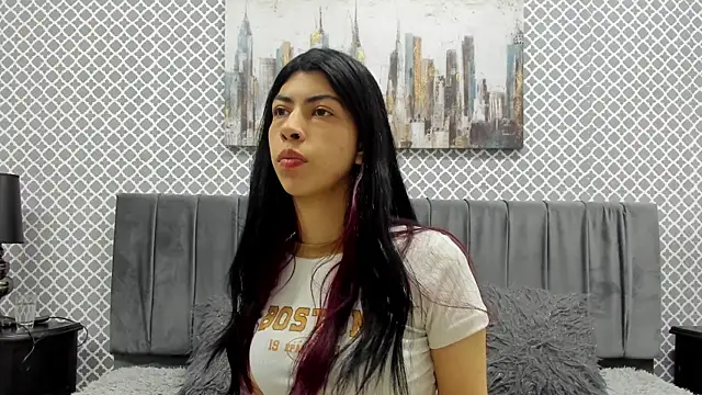 Snapshot of Cassie_bloom chatting on October 21, 2025, 7:58 pm Cassie bloom online show from October 21, 2025, 7:58 pm