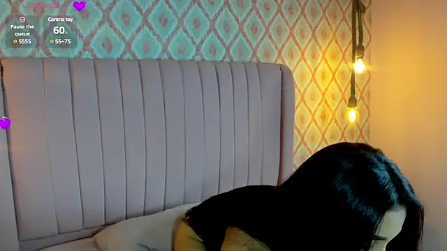 SOPHIATRISTA online show from March 1, 2025, 12:12 pm