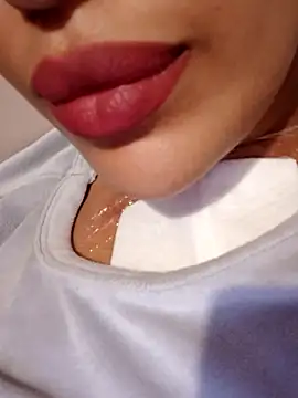 Snapshot of Sexlove1xo chatting on October 31, 2025, 6:20 pm Sexlove1xo online show from October 31, 2025, 6:20 pm