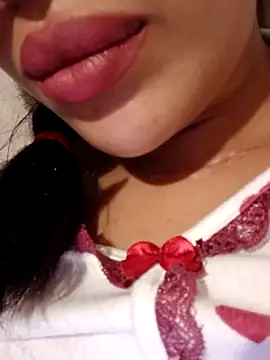 Snapshot of Sexlove1xo chatting on November 10, 2025, 1:54 pm Sexlove1xo online show from November 10, 2025, 1:54 pm