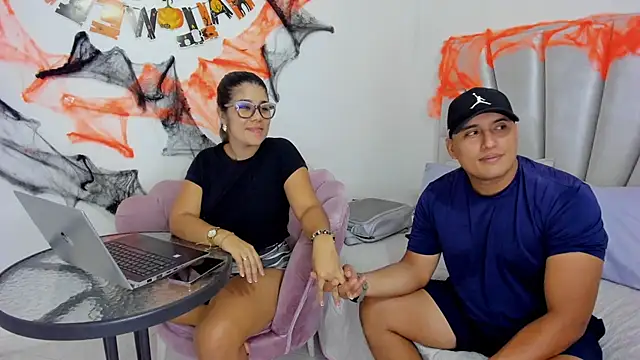 Couple fantasies69 online show from October 24, 2025, 12:08 am