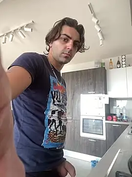 Snapshot of mikekmi21 chatting on February 21, 2025, 2:48 pm mikekmi21 online show from February 21, 2025, 2:48 pm