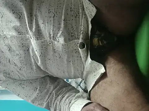 Snapshot of longsexji chatting on November 28, 2025, 4:31 pm longsexji online show from November 28, 2025, 4:31 pm