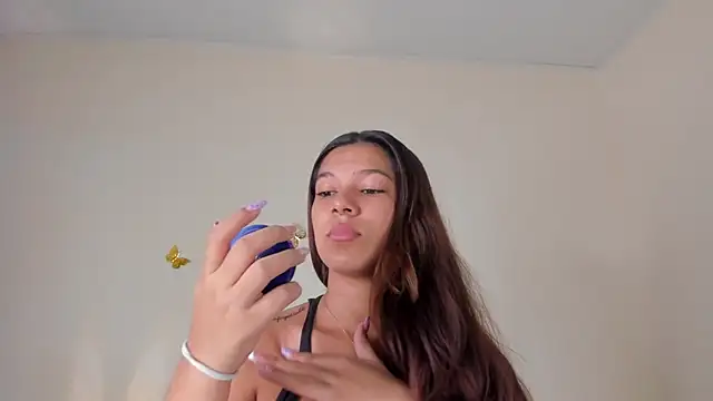 violett 24  online show from November 4, 2025, 7:02 pm