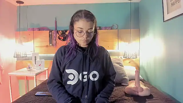 Snapshot of ChloeAllennn chatting on November 4, 2025, 11:53 am ChloeAllennn online show from November 4, 2025, 11:53 am