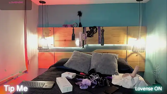 Snapshot of ChloeAllennn chatting on November 6, 2025, 11:44 am ChloeAllennn online show from November 6, 2025, 11:44 am