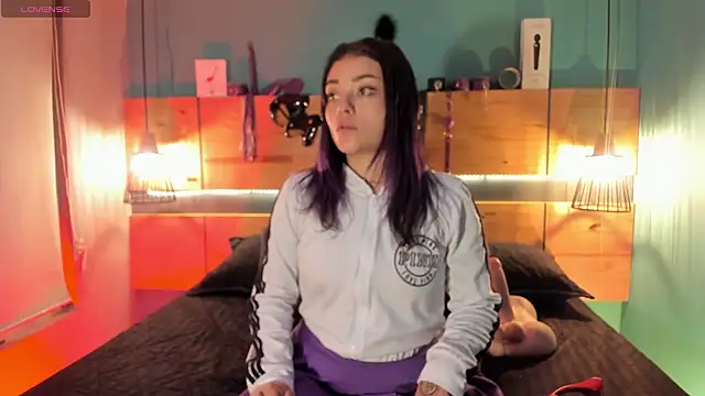 Snapshot of ChloeAllennn chatting on November 10, 2025, 12:20 am ChloeAllennn online show from November 10, 2025, 12:20 am