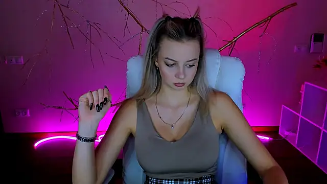 melissa richardson online show from November 22, 2025, 12:15 pm