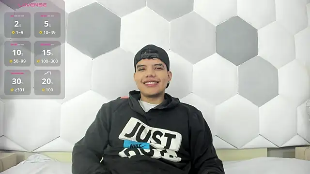 Axel Forte online show from October 10, 2025, 1:21 pm