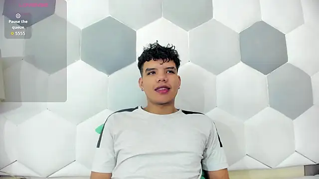 Axel Forte online show from November 3, 2025, 1:23 pm