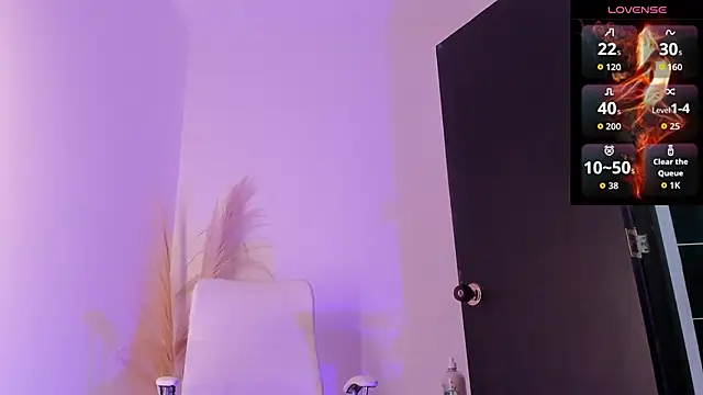 Snapshot of Maite_Smith_ chatting on November 5, 2025, 12:27 pm Maite Smith online show from November 5, 2025, 12:27 pm