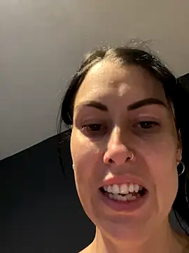 Snapshot of xCharlie_MILFx chatting on October 16, 2025, 12:11 am xCharlie MILFx online show from October 16, 2025, 12:11 am