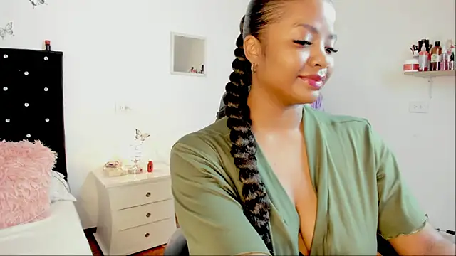 ValerieBlakee online show from October 8, 2025, 6:27 pm