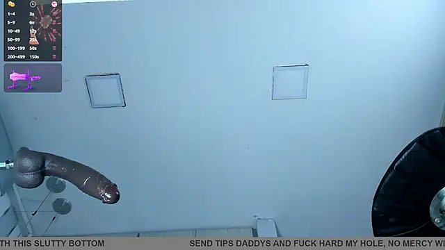 Snapshot of ValentinoMoreti chatting on November 25, 2025, 5:51 am ValentinoMoreti online show from November 25, 2025, 5:51 am