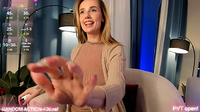 luna joy  online show from October 9, 2025, 2:37 pm