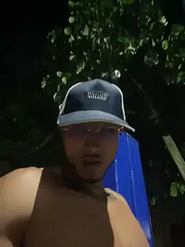 MaxxxSteil online show from March 8, 2025, 6:10 am