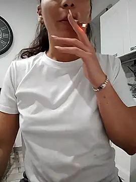 Snapshot of Loladanger20 chatting on November 7, 2025, 7:36 pm Loladanger20 online show from November 7, 2025, 7:36 pm