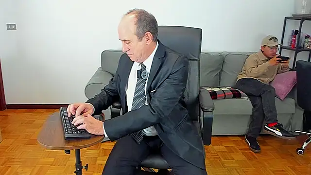 Snapshot of masterboy50 chatting on November 21, 2025, 8:07 pm masterboy50 online show from November 21, 2025, 8:07 pm