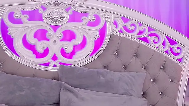 Snapshot of IvyAngel chatting on February 25, 2025, 7:58 pm IvyAngel online show from February 25, 2025, 7:58 pm