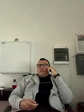 Mike8523 online show from September 28, 2025, 4:29 am