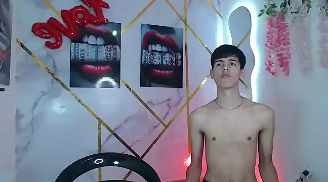 Snapshot of KING_OFF_BOYS chatting on March 11, 2025, 8:30 am KING OFF BOYS online show from March 11, 2025, 8:30 am