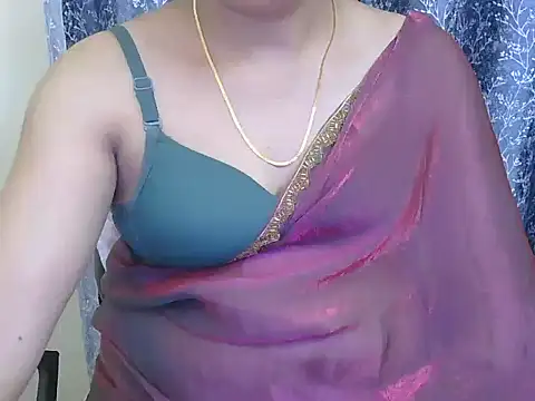 Snapshot of Lovely_Manvi chatting on December 16, 2025, 12:21 pm Lovely Manvi online show from December 16, 2025, 12:21 pm