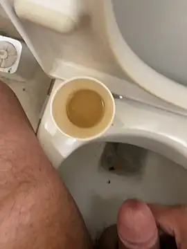 Alexander18edd online show from November 21, 2025, 1:32 pm