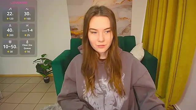 ElenaOconar online show from December 4, 2025, 7:17 am