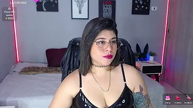 Snapshot of Veronika_metal chatting on March 4, 2025, 3:33 am Veronika metal online show from March 4, 2025, 3:33 am
