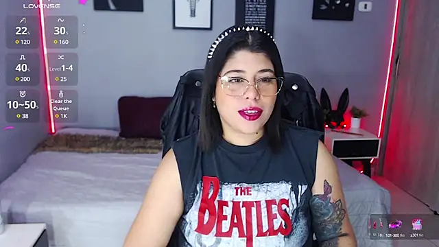 Snapshot of Veronika_metal chatting on March 5, 2025, 12:22 pm Veronika metal online show from March 5, 2025, 12:22 pm