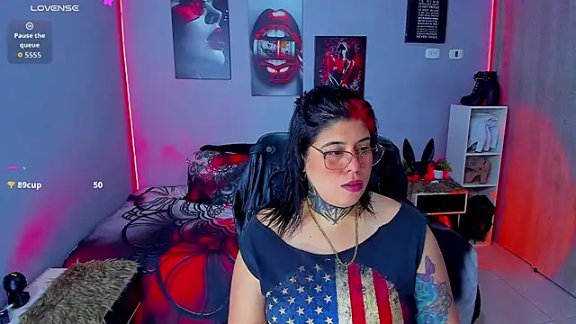 Snapshot of Veronika_metal chatting on September 16, 2025, 6:25 am Veronika metal online show from September 16, 2025, 6:25 am
