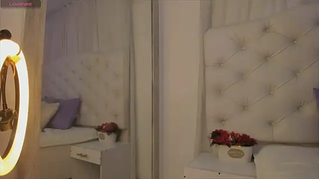 Snapshot of kamii_arias chatting on September 18, 2025, 12:18 pm kamii arias online show from September 18, 2025, 12:18 pm