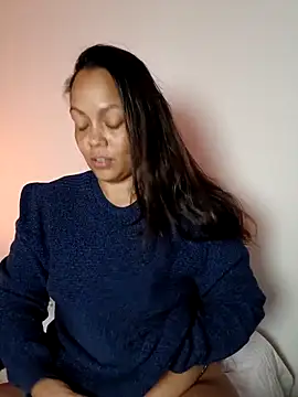 Sheila Sazs1 online show from November 28, 2025, 4:04 am