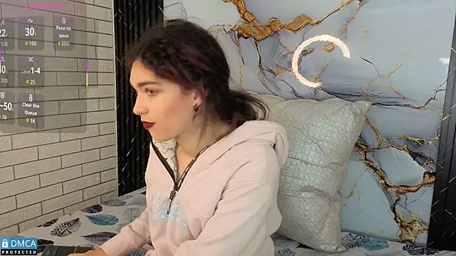 MaeveKuro online show from November 15, 2025, 3:15 am