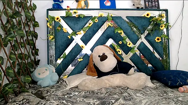 charly  evans online show from December 5, 2025, 3:26 am