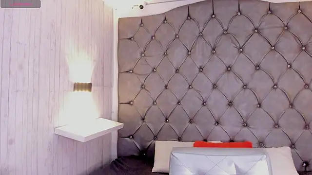 Snapshot of zephyra-angels chatting on March 8, 2025, 4:01 am zephyra-angels online show from March 8, 2025, 4:01 am