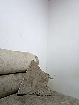 nahomysaints online show from October 7, 2025, 3:36 am