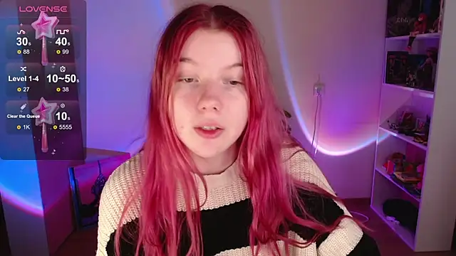 Strawberry juli online show from October 20, 2025, 7:53 am