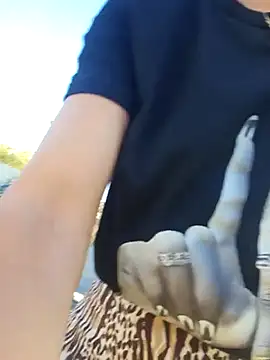 zoeylarkens online show from November 3, 2025, 11:55 am