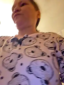 Snapshot of -Kathrine_kit- chatting on November 4, 2025, 3:22 pm -Kathrine kit- online show from November 4, 2025, 3:22 pm