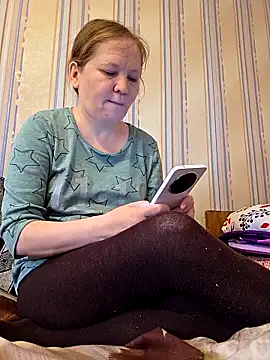 Snapshot of -Kathrine_kit- chatting on November 6, 2025, 9:10 am -Kathrine kit- online show from November 6, 2025, 9:10 am