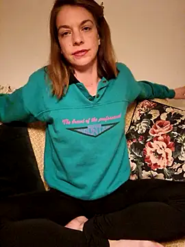 Snapshot of Rosemarie_Blu chatting on March 4, 2025, 11:32 pm Rosemarie Blu online show from March 4, 2025, 11:32 pm