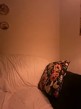 Snapshot of Rosemarie_Blu chatting on March 5, 2025, 10:43 pm Rosemarie Blu online show from March 5, 2025, 10:43 pm