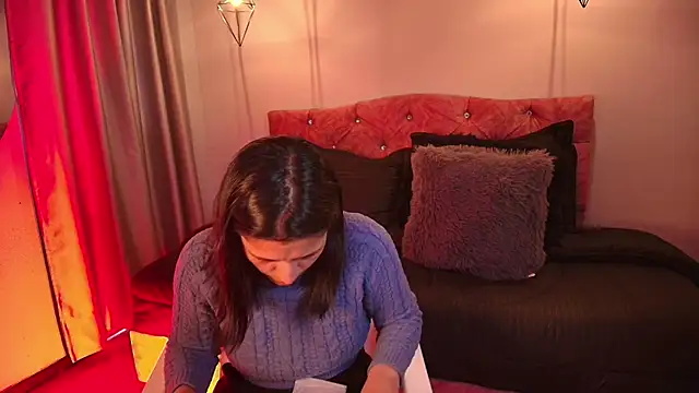 miaoconell online show from December 2, 2025, 9:32 pm