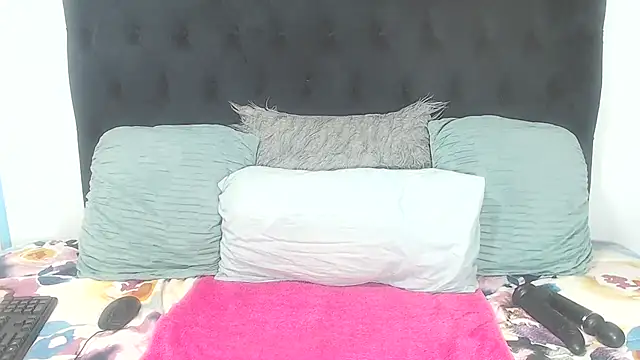 Snapshot of BootyClitQueen chatting on November 4, 2025, 4:06 pm BootyClitQueen online show from November 4, 2025, 4:06 pm